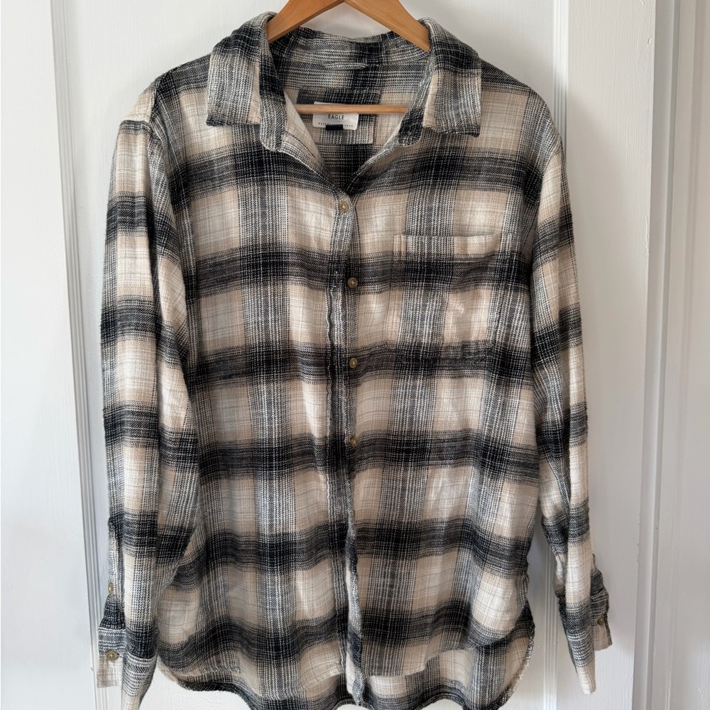 American Eagle Outfitters Black and Cream Plaid Shirt